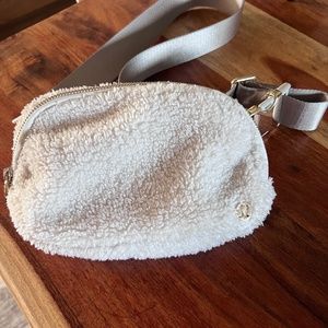 EBB fleece white opal